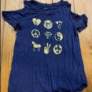 Navy cold shoulder girls size large but runs small, fits like size 8. Super cute